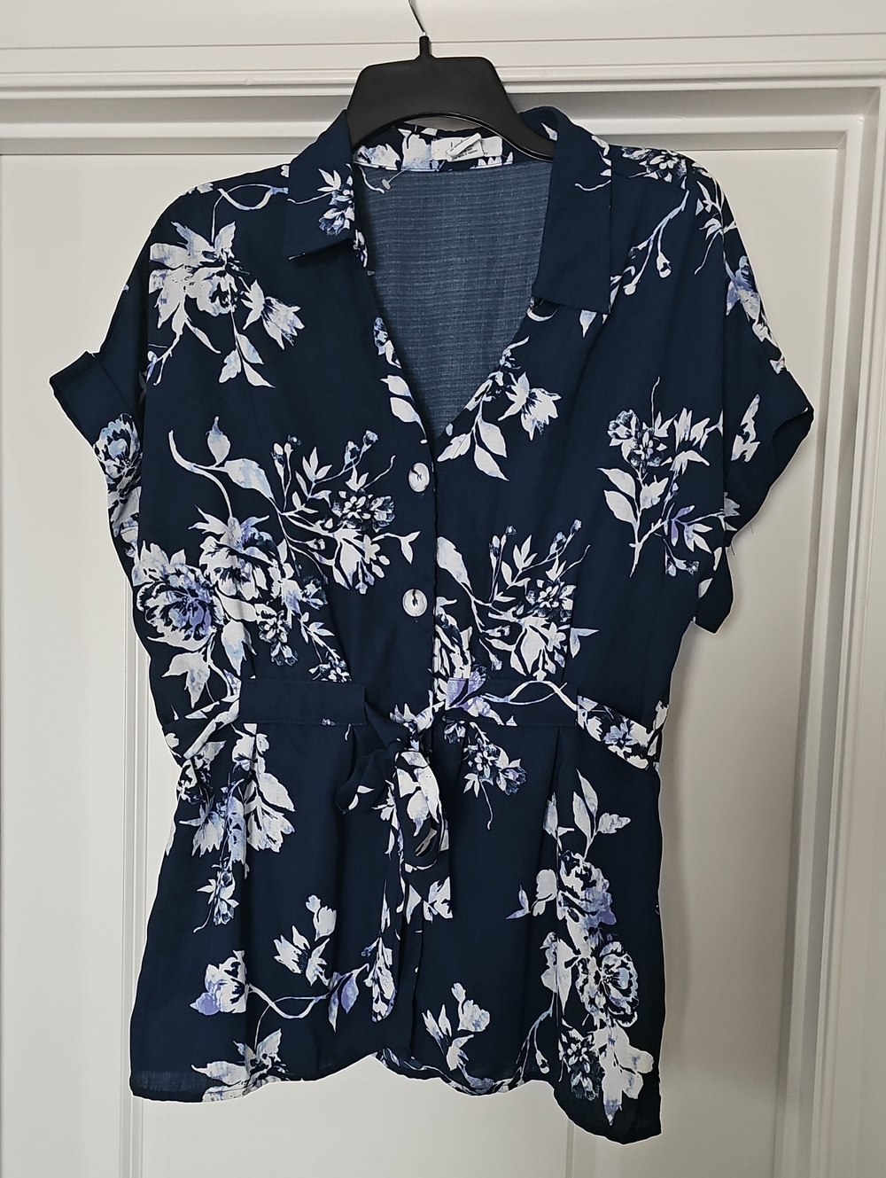 Women's Navy Floral Button-Front Tie-Waist Blouse